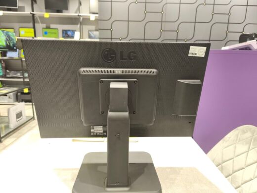 Монитор LG 23CAV42K / 23" (1920x1080) IPS / VGA, DVI, USB / VESA 100x100 