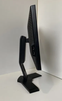 Монитор Dell Professional P190St / 19" (1280x1024) TN / DVI, VGA, USB