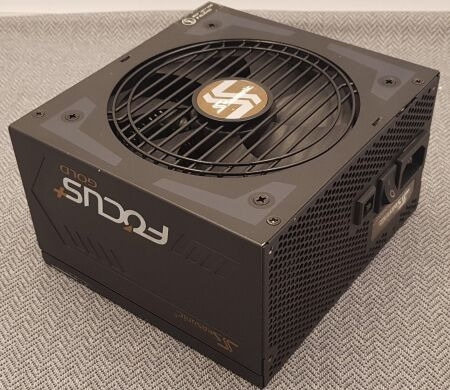 Блок живлення Seasonic Focus Plus Gold SSR-550FX / 550W / 24+4(4)+8 pin