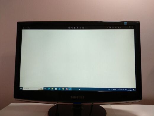 Монитор Б-класс Samsung SyncMaster 2033SN / 20" (1600x900) TN+film / VGA Монитор Б-класс Samsung SyncMaster 2033SN / 20" (1600x900) TN+film / VGA