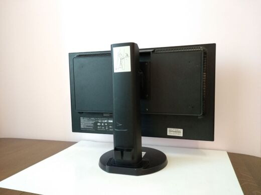 Монитор NEC MultiSync E224Wi / 21.5" (1920x1080) IPS / DisplayPort, DVI, VGA / VESA 100x100