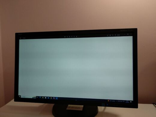 Монитор NEC MultiSync E224Wi / 21.5" (1920x1080) IPS / DisplayPort, DVI, VGA / VESA 100x100